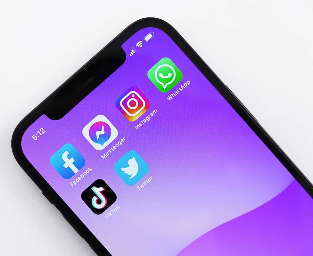 Social Media Plattformen auf Smartphone
