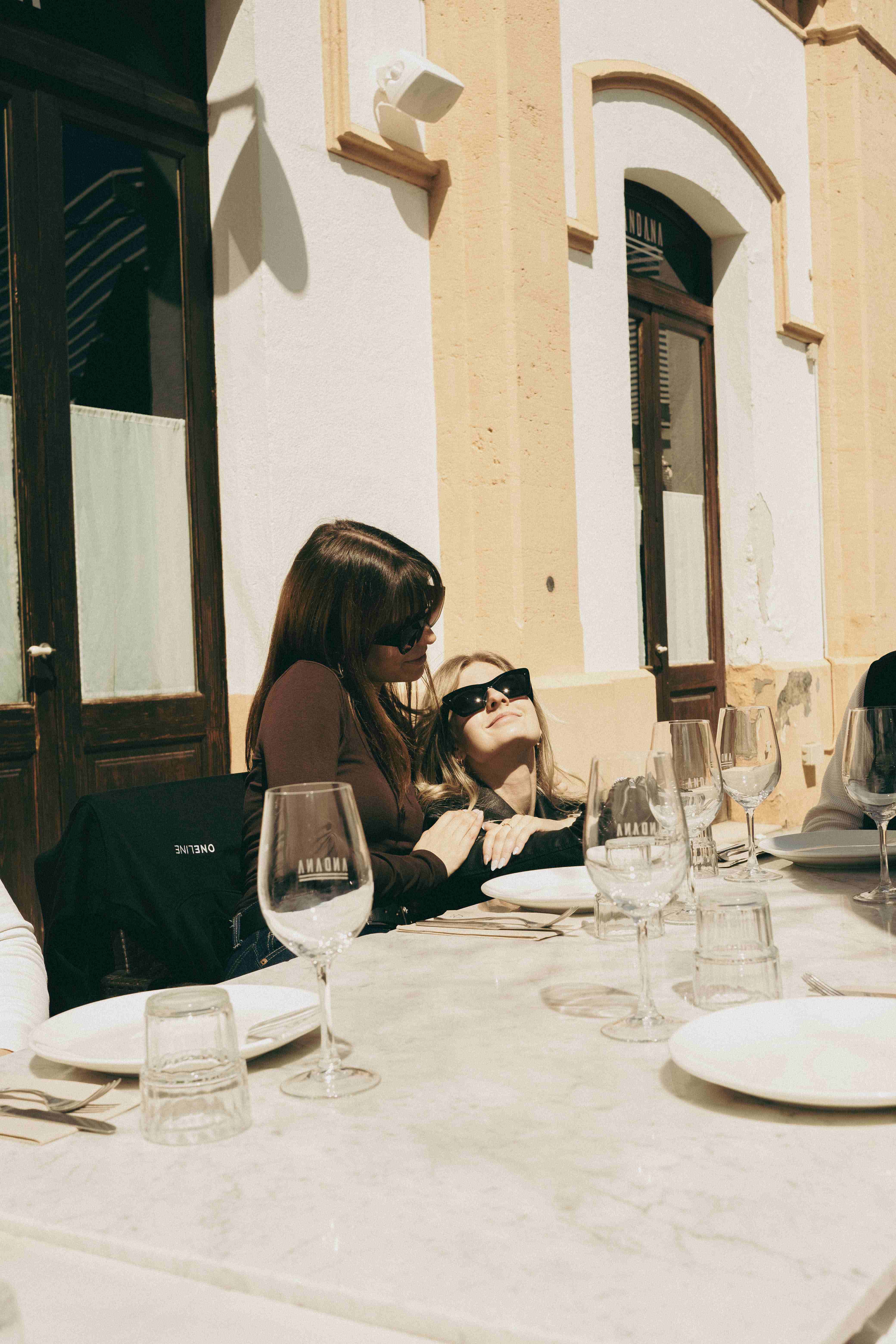 nathy und betti in spanien